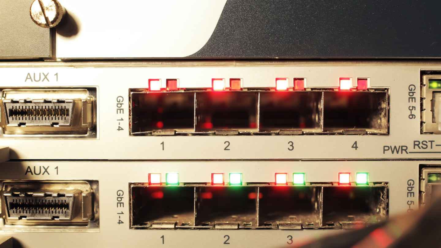 smart RF multiplexer